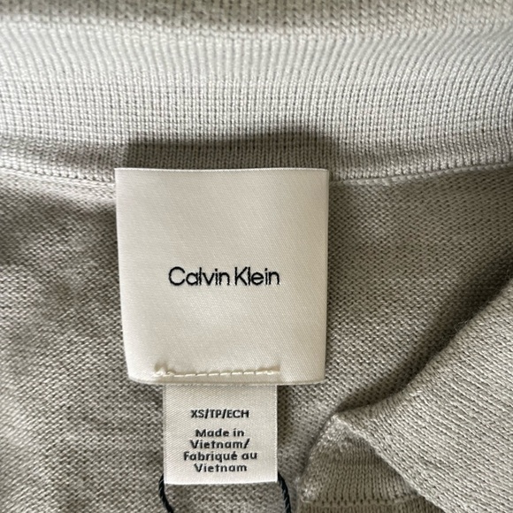 Calvin Klein Gray V-Neck Collar Sweater Soft Knit Classic - Picture 4 of 11
